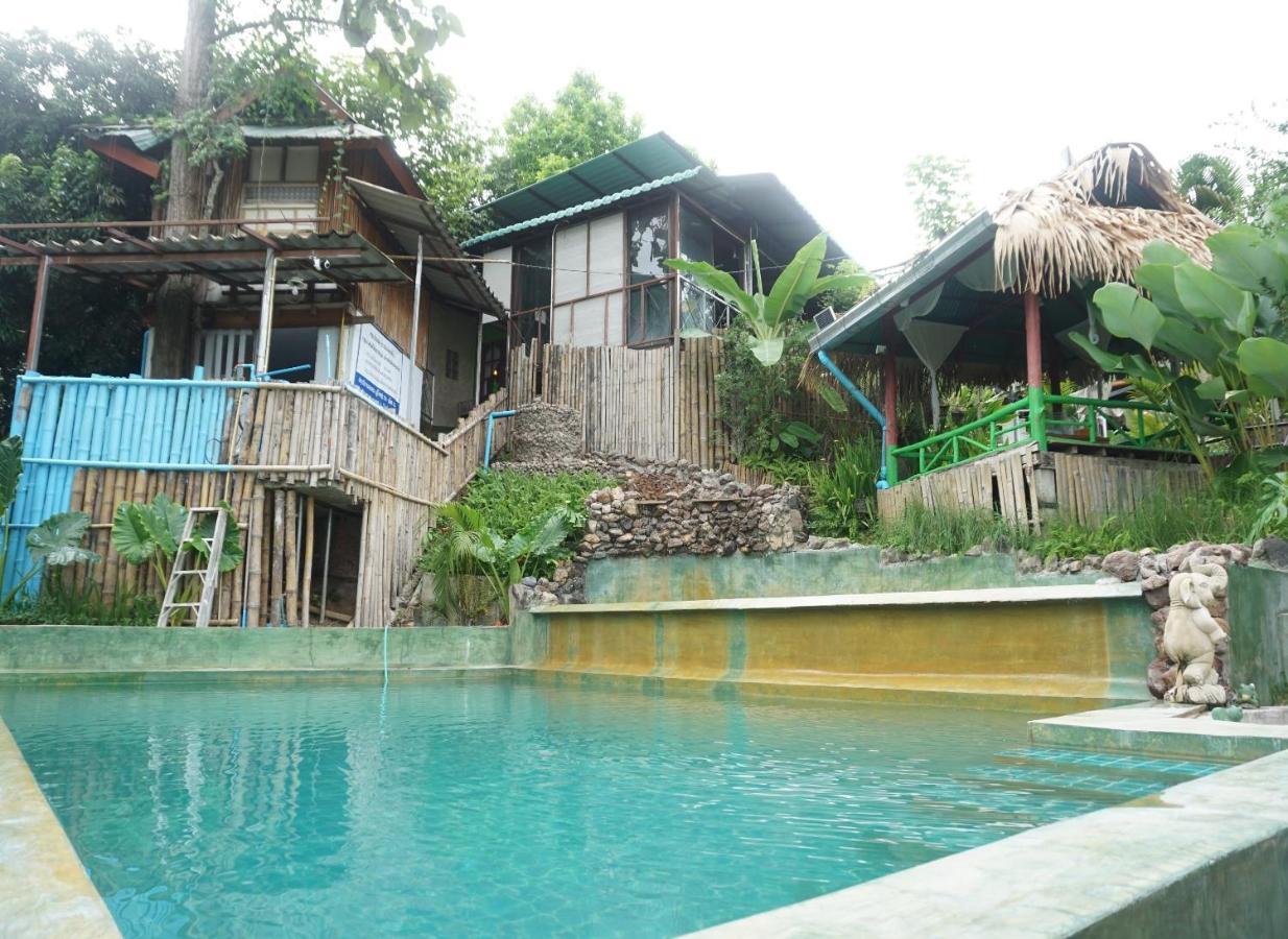 Baansuan Chomchun Hotel Mae Taeng Exterior foto